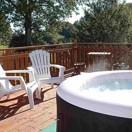 Rouge - 3 Star Ground Floor * Mantilly