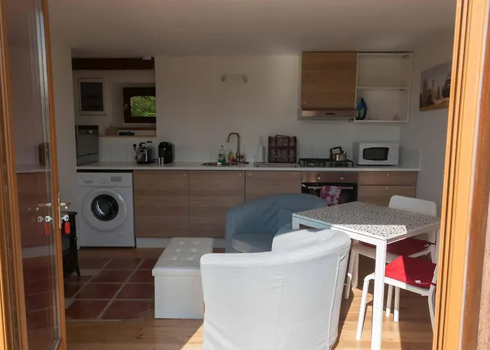 Rouge - 3 Star Ground Floor Mantilly