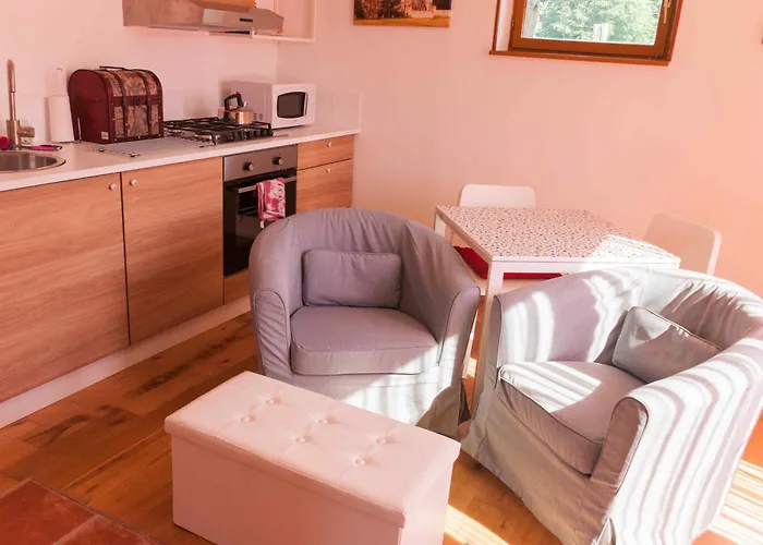 Rouge - 3 Star Ground Floor Appartement Mantilly