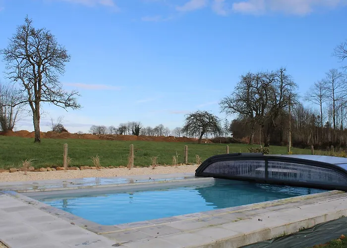 Appartement Rouge - 3 Star Ground Floor Mantilly